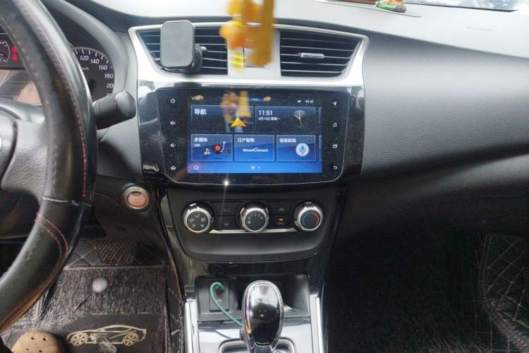 Used Nissan Sylphy 2018 1.6XV CVT Deluxe Edition Audio And AC Panel