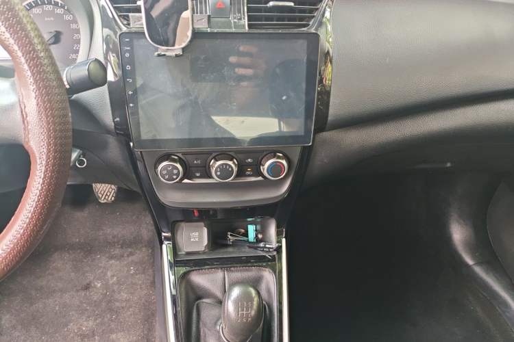 Used Nissan Sylphy 2018 1.6XL Manual Luxury Edition Audio And AC Panel