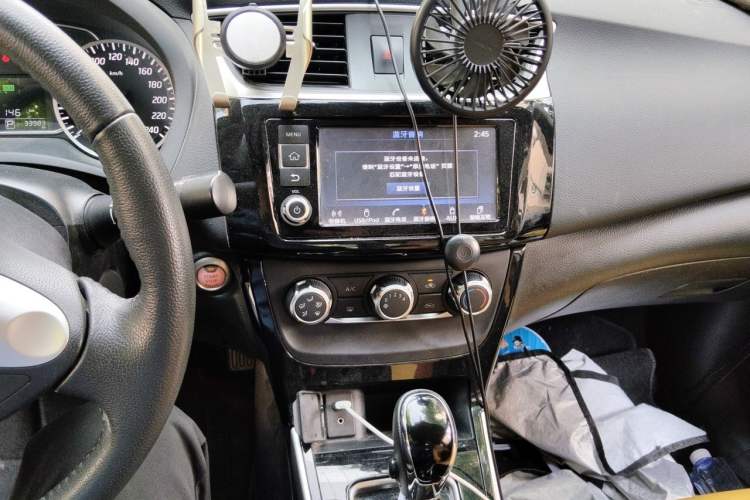 Used Nissan Sylphy 2018 1.6XV CVT Deluxe Edition Audio And AC Panel
