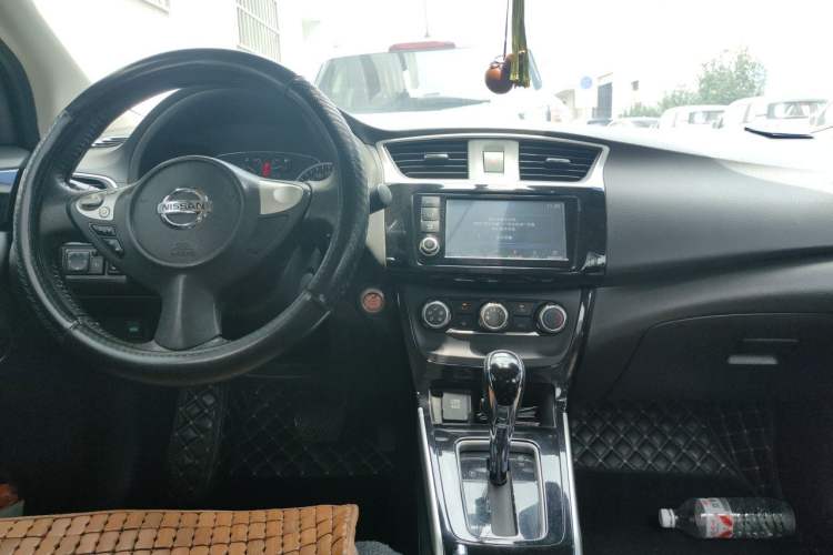Used Nissan Sylphy 2018 1.6XV CVT Deluxe Edition Audio And AC Panel