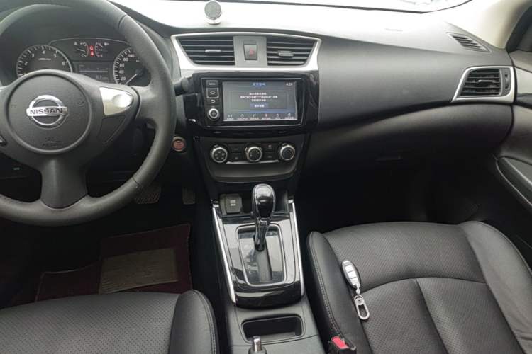 Used Nissan Sylphy 2018 1.6XV CVT Deluxe Edition Audio And AC Panel