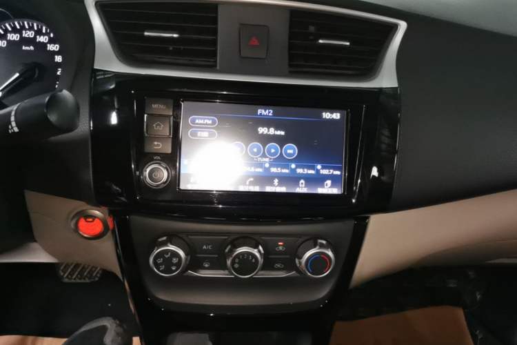 Used Nissan Sylphy 2018 1.6XV CVT Deluxe Edition Audio And AC Panel