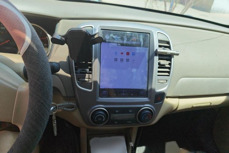 Used Nissan Sylphy 2018 Classic 1.6XE Manual Comfort Edition Audio And AC Panel