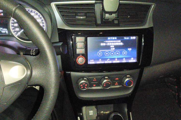 Used Nissan Sylphy 2018 1.6XV CVT Deluxe Edition Audio And AC Panel