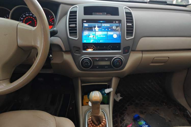 Used Nissan Sylphy 2018 Classic 1.6XE+ Manual Leading Edition Audio And AC Panel