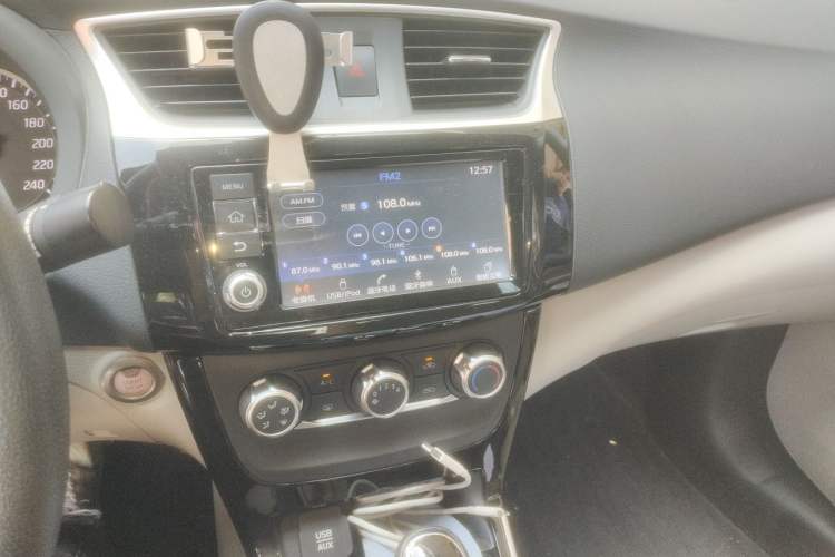Used Nissan Sylphy 2018 1.6XV CVT Deluxe Edition Audio And AC Panel