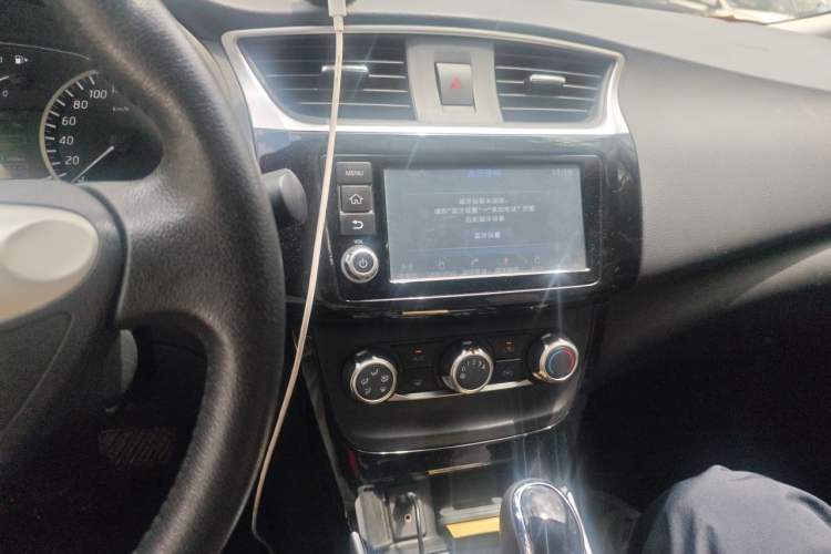 Used Nissan Sylphy 2018 1.6XV CVT Deluxe Edition Audio And AC Panel