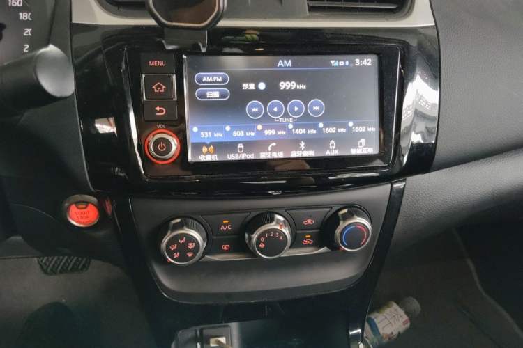 Used Nissan Sylphy 2018 1.6XV CVT Deluxe Edition Audio And AC Panel