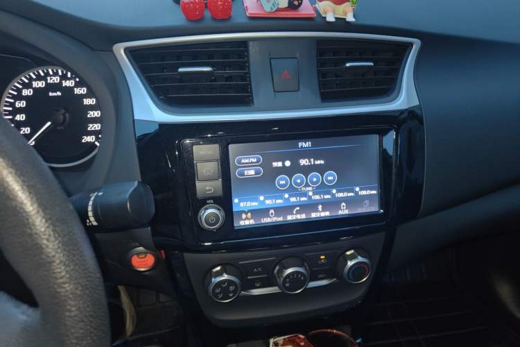 Used Nissan Sylphy 2018 1.6XV CVT Deluxe Edition Audio And AC Panel