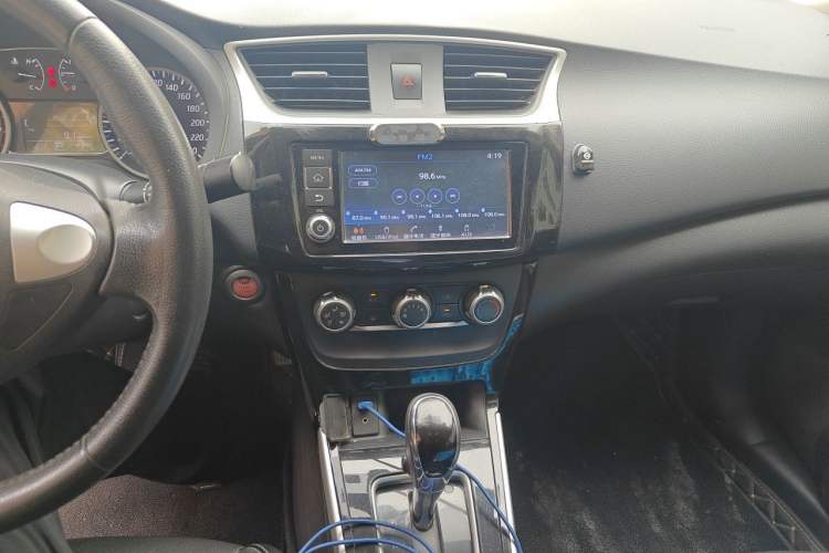 Used Nissan Sylphy 2018 1.6XV CVT Deluxe Edition Audio And AC Panel