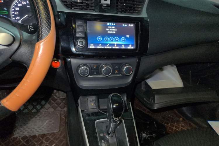 Used Nissan Sylphy 2018 1.6XV CVT Deluxe Edition Audio And AC Panel