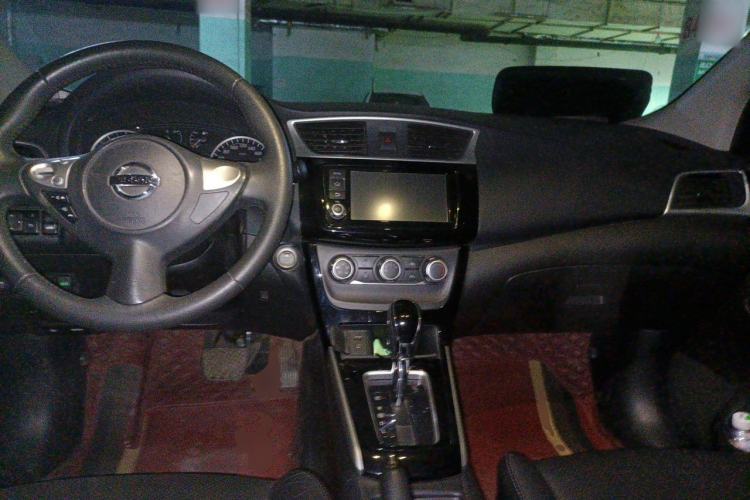 Used Nissan Sylphy 2018 1.6XV CVT Deluxe Edition Center Console