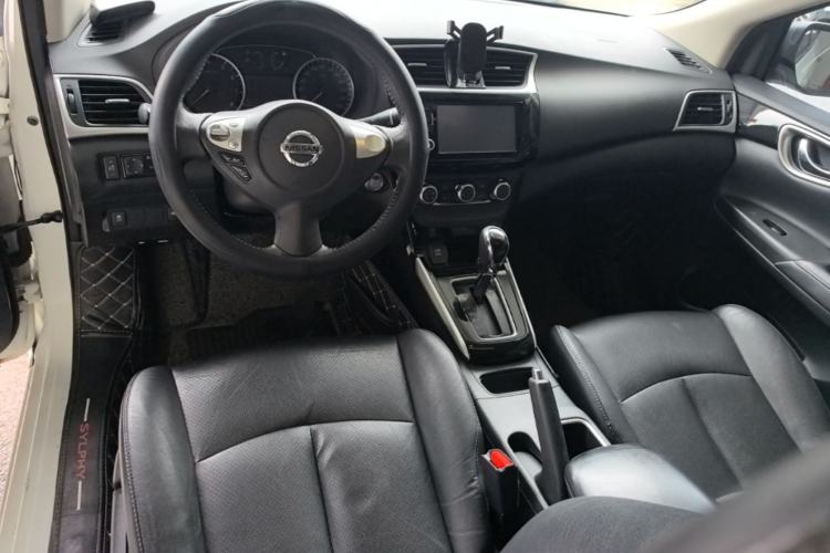 Used Nissan Sylphy 2018 1.6XV CVT Deluxe Edition Center Console