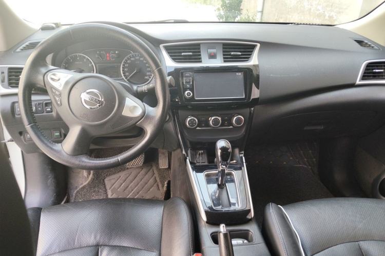 Used Nissan Sylphy 2018 1.6XE CVT Comfort Edition Center Console