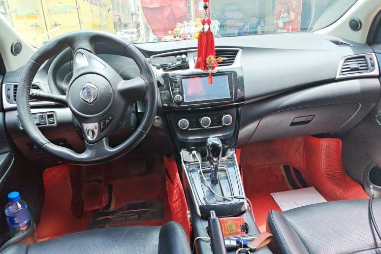 Used Nissan Sylphy 2018 1.6XV CVT Deluxe Edition Center Console
