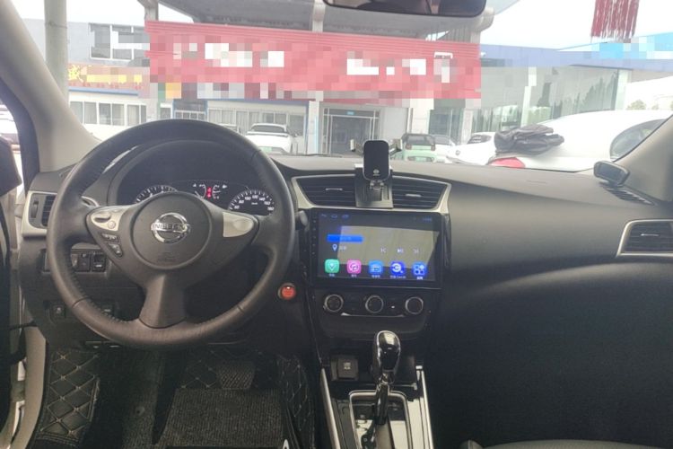Used Nissan Sylphy 2018 1.6XV CVT Deluxe Edition Center Console