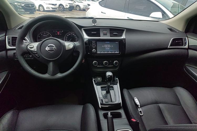 Used Nissan Sylphy 2018 1.6XV CVT Deluxe Edition Center Console