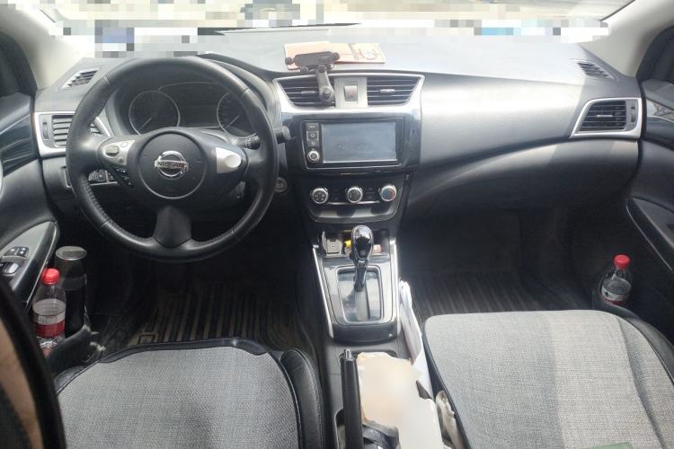 Used Nissan Sylphy 2018 1.6XV CVT Deluxe Edition Center Console