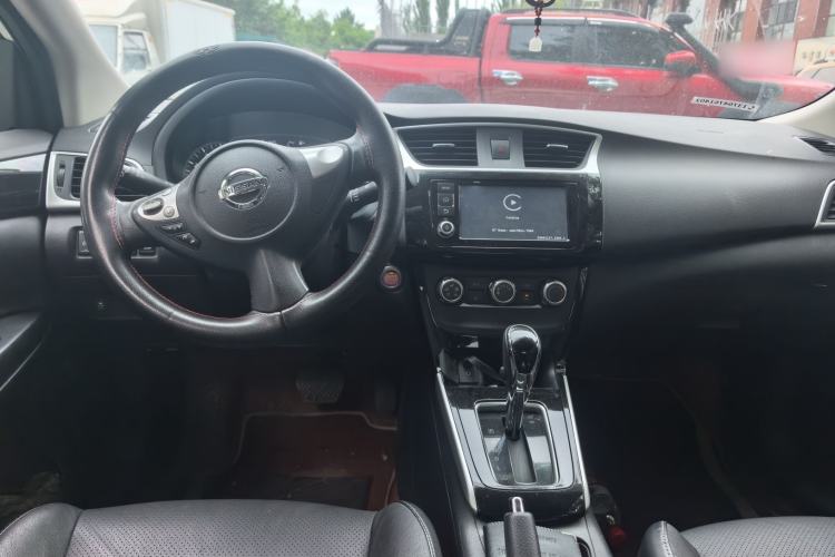 Used Nissan Sylphy 2018 1.6XV CVT Deluxe Edition Center Console