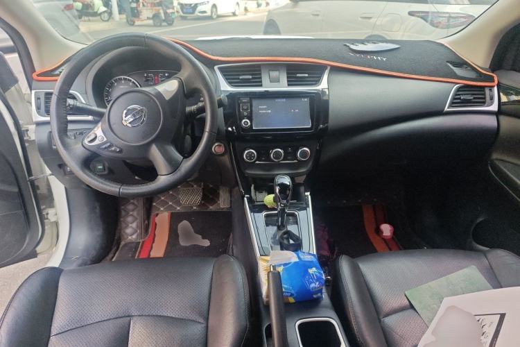 Used Nissan Sylphy 2018 1.6XV CVT Deluxe Edition Center Console