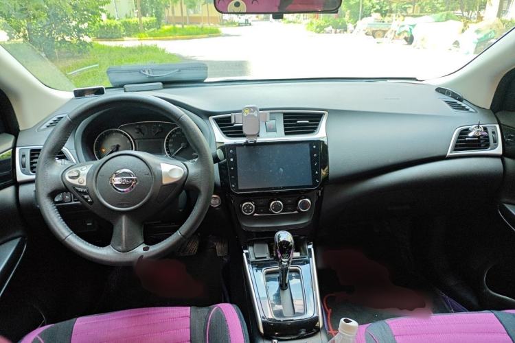 Used Nissan Sylphy 2018 1.6XV CVT Deluxe Edition Center Console