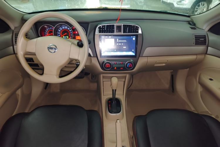 Used Nissan Sylphy 2018 Classic 1.6XE+ CVT Leading Edition Center Console