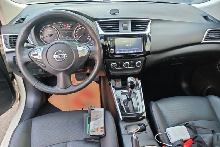Used Nissan Sylphy 2018 1.6XV CVT Deluxe Edition Center Console