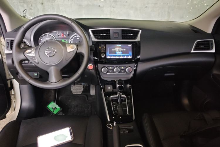 Used Nissan Sylphy 2018 1.6XV CVT Deluxe Edition Center Console