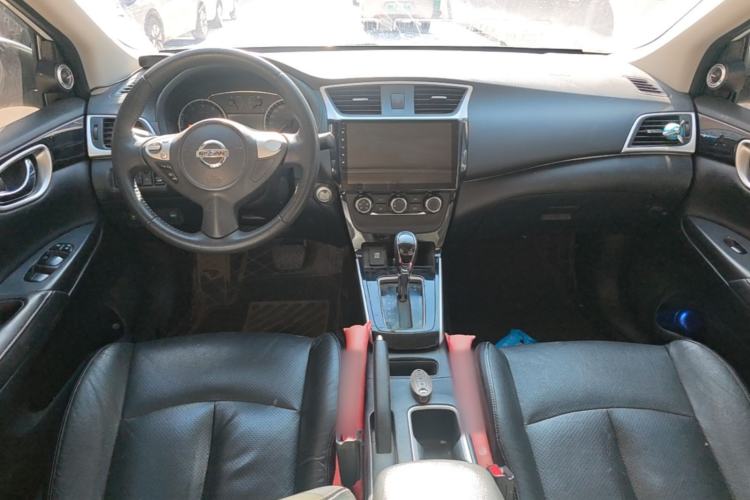Used Nissan Sylphy 2018 1.6XV CVT Deluxe Edition Center Console