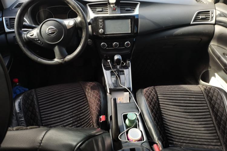 Used Nissan Sylphy 2018 1.6XV CVT Deluxe Edition Center Console