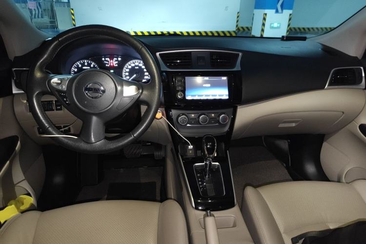 Used Nissan Sylphy 2018 1.6XV CVT Deluxe Edition Center Console