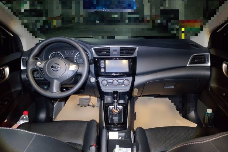 Used Nissan Sylphy 2018 1.6XV CVT Deluxe Edition Center Console