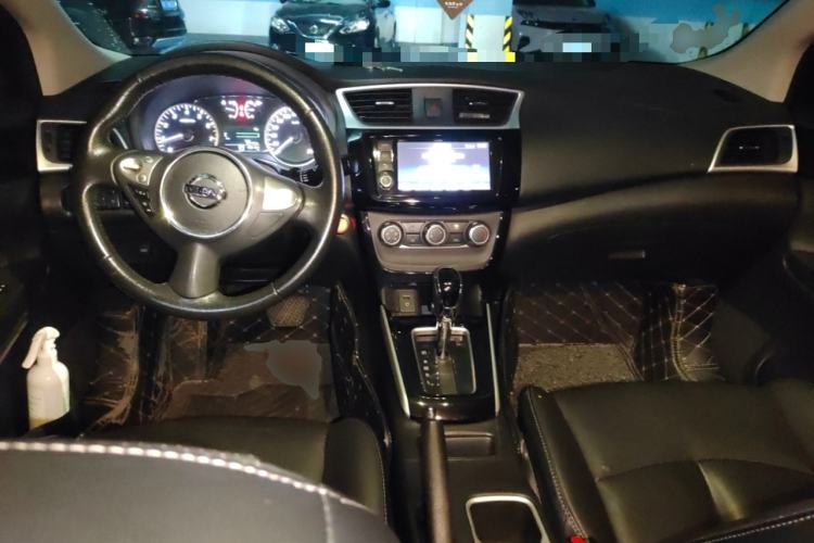 Used Nissan Sylphy 2018 1.6XV CVT Deluxe Edition Center Console