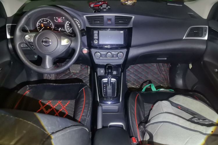 Used Nissan Sylphy 2018 1.6XV CVT Deluxe Edition Center Console