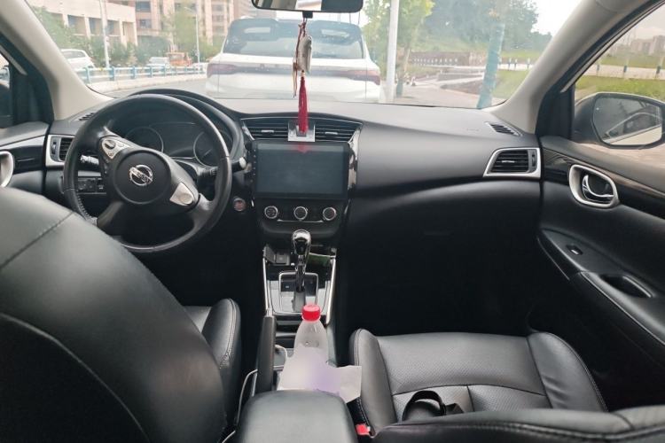Used Nissan Sylphy 2018 1.6XV CVT Deluxe Edition Center Console