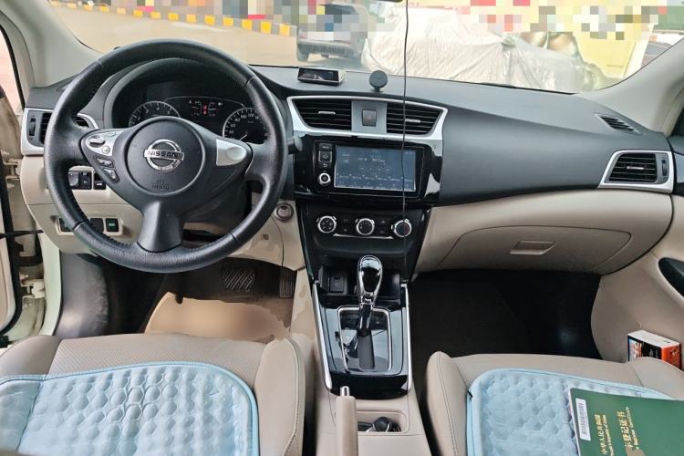 Used Nissan Sylphy 2018 1.6XV CVT Deluxe Edition Center Console