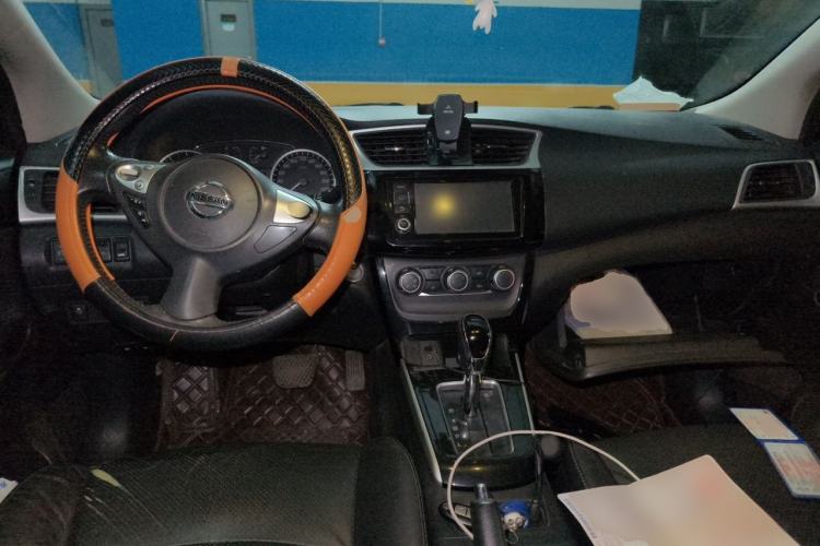 Used Nissan Sylphy 2018 1.6XV CVT Deluxe Edition Center Console