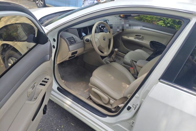 Used Nissan Sylphy 2018 Classic 1.6XE Manual Comfort Edition Driver Seat