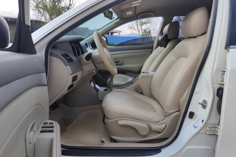 Used Nissan Sylphy 2018 Classic 1.6XE Manual Comfort Edition Driver Seat
