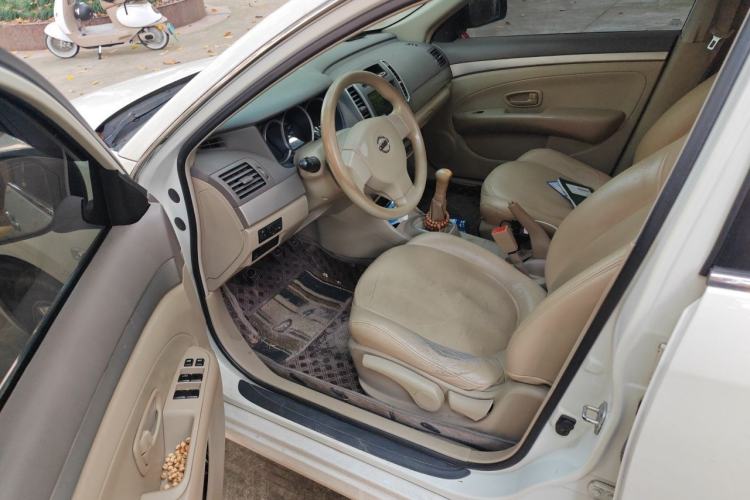 Used Nissan Sylphy 2018 Classic 1.6XE+ Manual Leading Edition Driver Seat