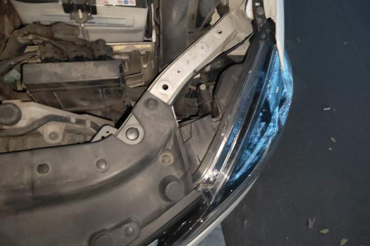 Used Nissan Sylphy 2018 1.6XV CVT Deluxe Edition Engine Bay Left