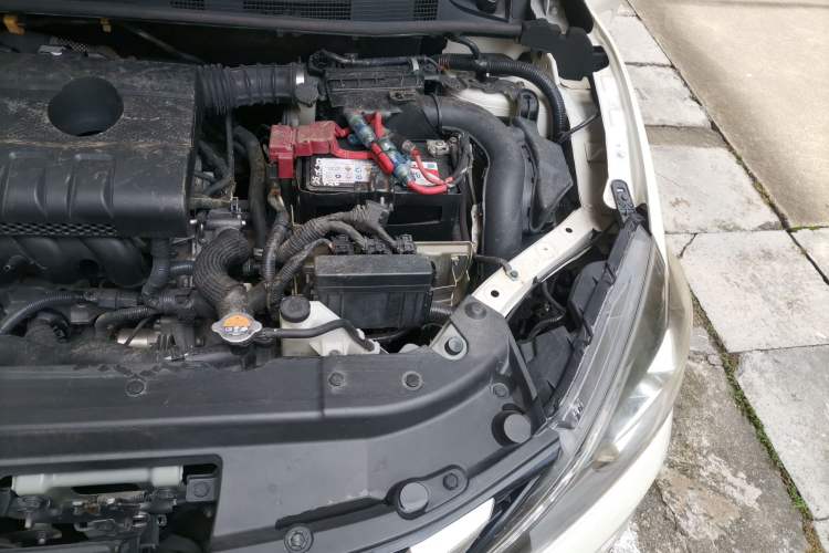 Used Nissan Sylphy 2018 1.6XV CVT Deluxe Edition Engine Bay Left