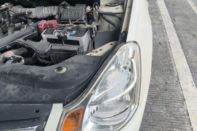Used Nissan Sylphy 2018 Classic 1.6XE+ Manual Leading Edition Engine Bay Left