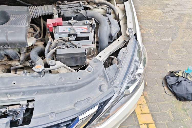 Used Nissan Sylphy 2018 1.6XV CVT Deluxe Edition Engine Bay Left