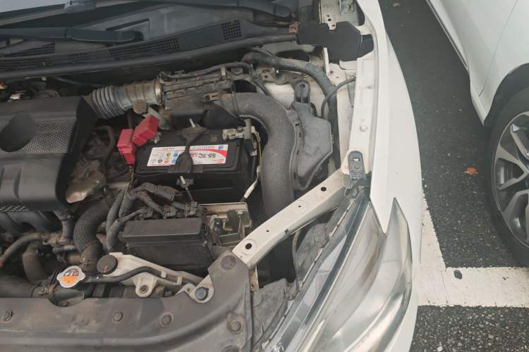 Used Nissan Sylphy 2018 1.6XL Manual Luxury Edition Engine Bay Left