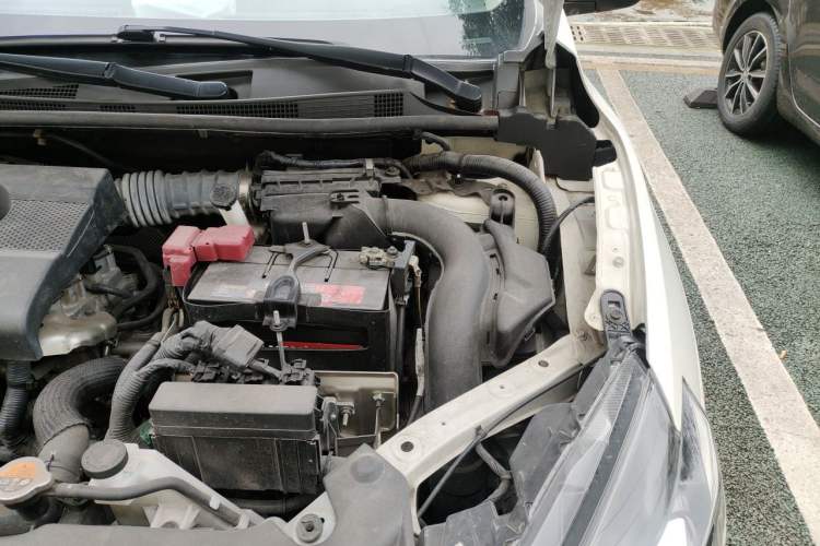 Used Nissan Sylphy 2018 1.6XV CVT Deluxe Edition Engine Bay Left