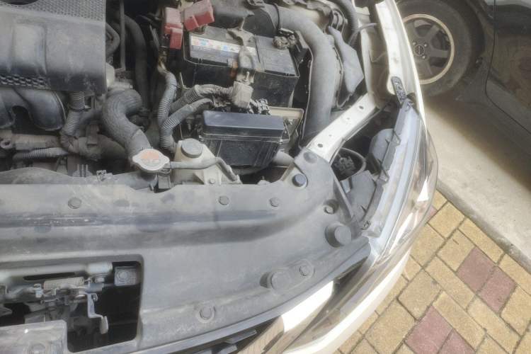 Used Nissan Sylphy 2018 1.6XV CVT Deluxe Edition Engine Bay Left