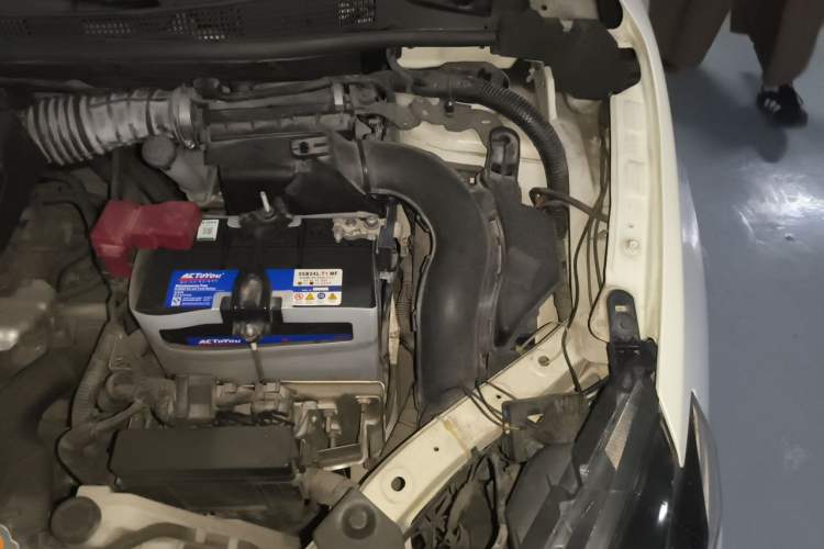 Used Nissan Sylphy 2018 1.6XV CVT Deluxe Edition Engine Bay Left