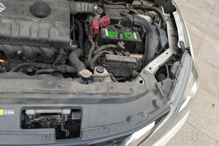 Used Nissan Sylphy 2018 1.6XV CVT Deluxe Edition Engine Bay Left