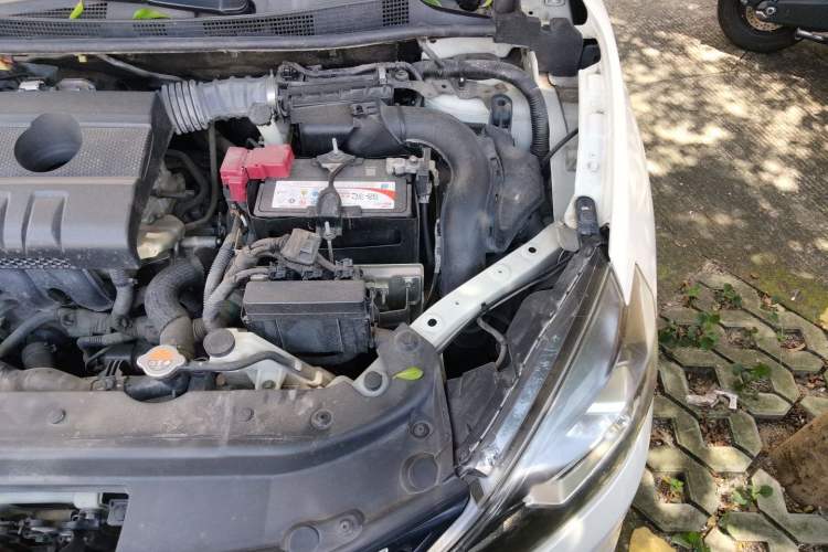 Used Nissan Sylphy 2018 1.6XV CVT Deluxe Edition Engine Bay Left